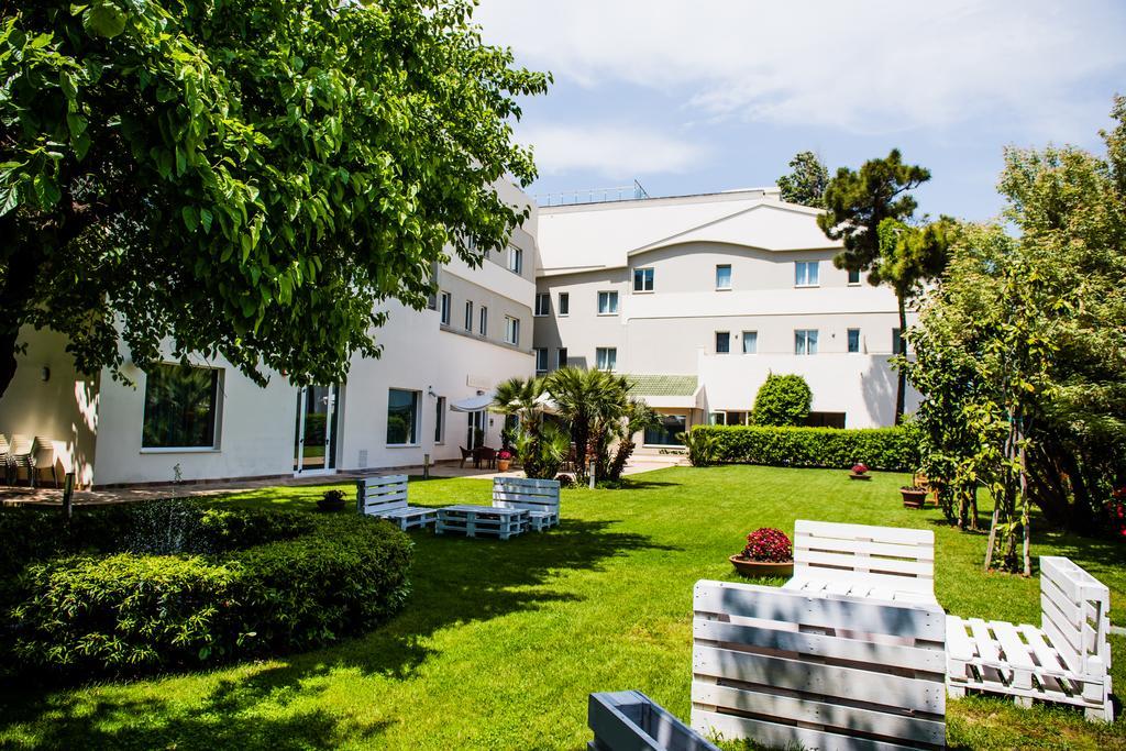 Phi Hotel Alcione Francavilla al Mare Kültér fotó