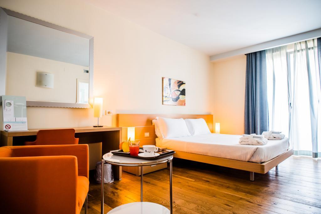 Phi Hotel Alcione Francavilla al Mare Kültér fotó